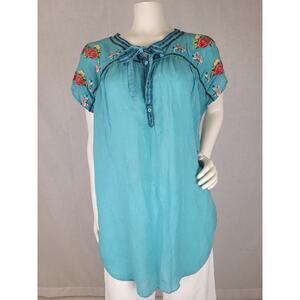 Johnny Was Sky Blue Boho Embroidered Short Sleeve Tunic Top Women's Sz S